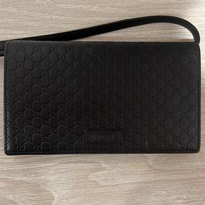 Gucci logo crossbody bag/wallet